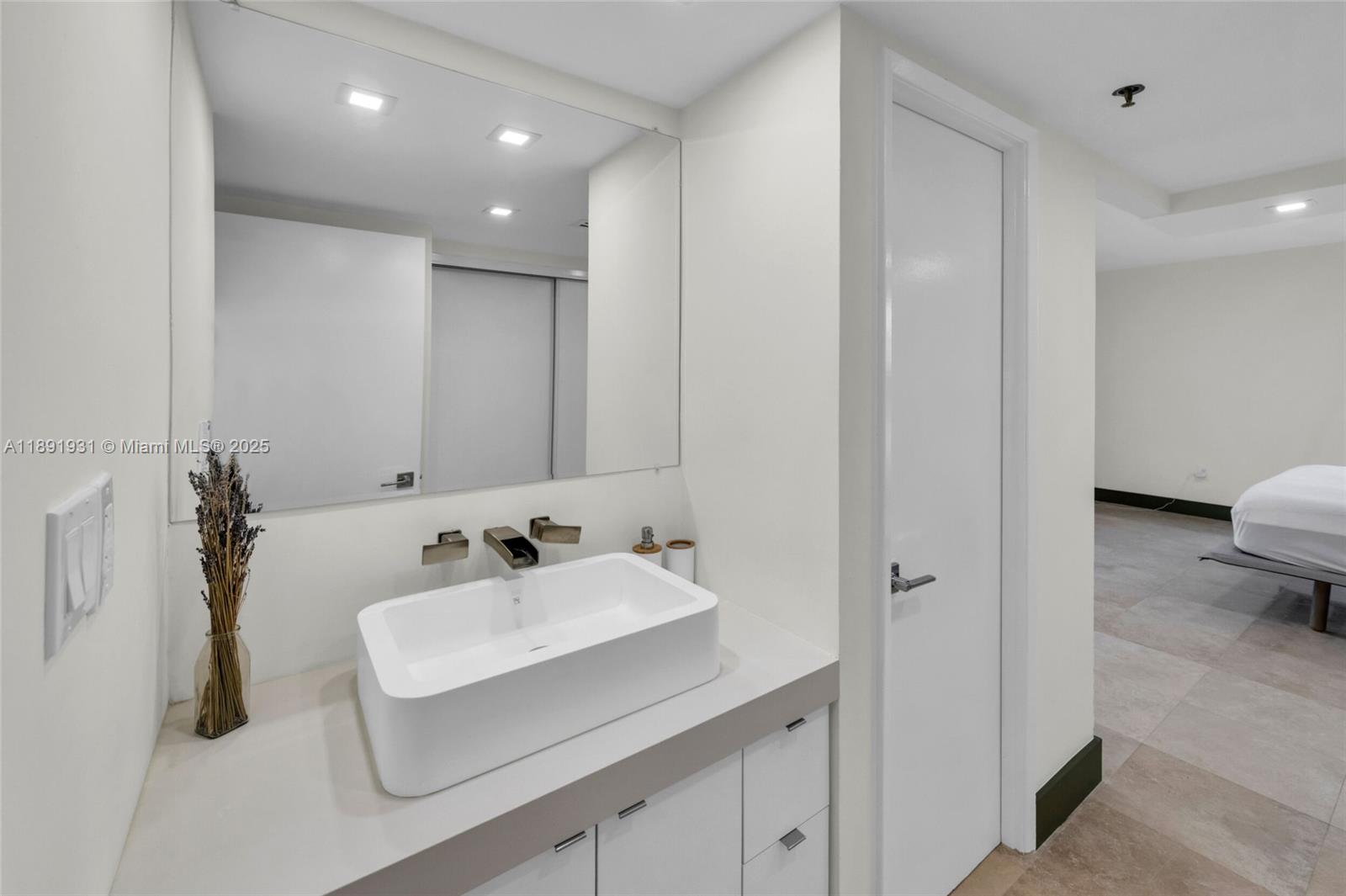 WATERVIEW CONDO - Residential