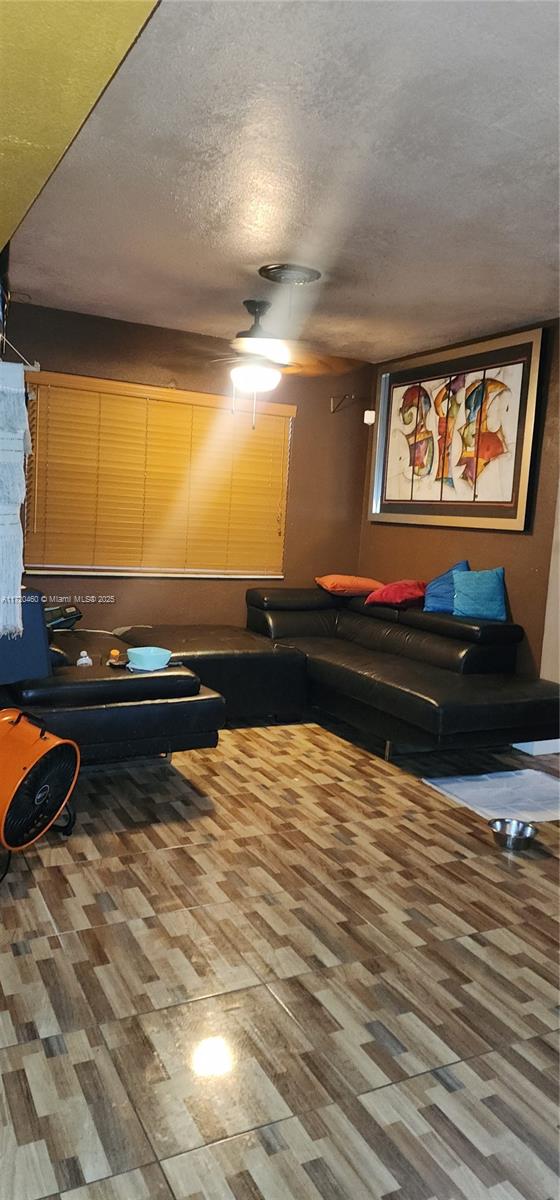 LAKE LUCERNE SEC 4 - Residential