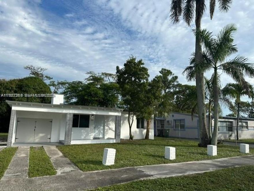 Beautifully home in the heart of Fort Lauderdale. Featuring a spacious open layout and a large backyard perfect for entertaining or future expansion. Located just minutes from downtown, major highways, shops, and beaches. Easy to show!