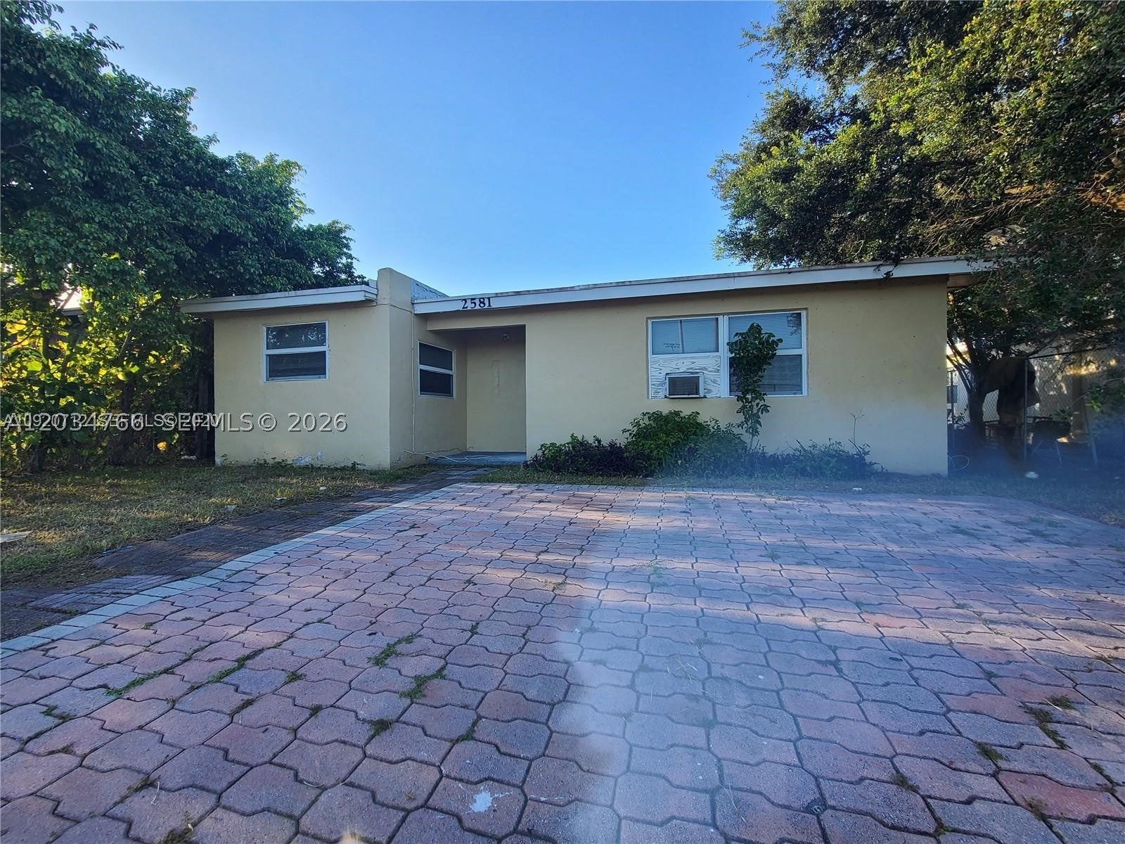 2581 NW 13th Ct