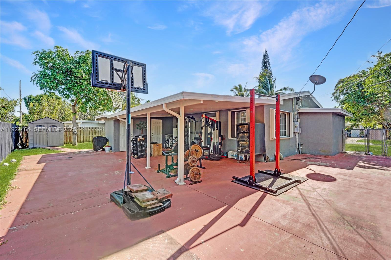 CRESTHAVEN NO 8 - Residential