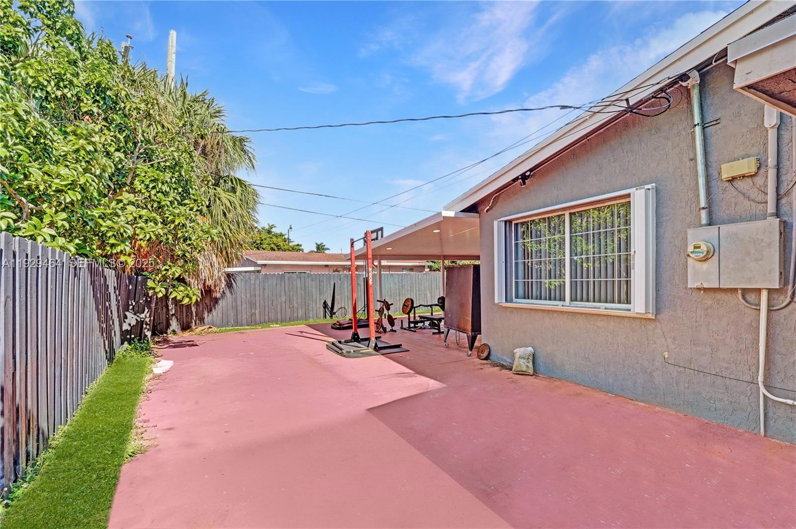 CRESTHAVEN NO 8 - Residential