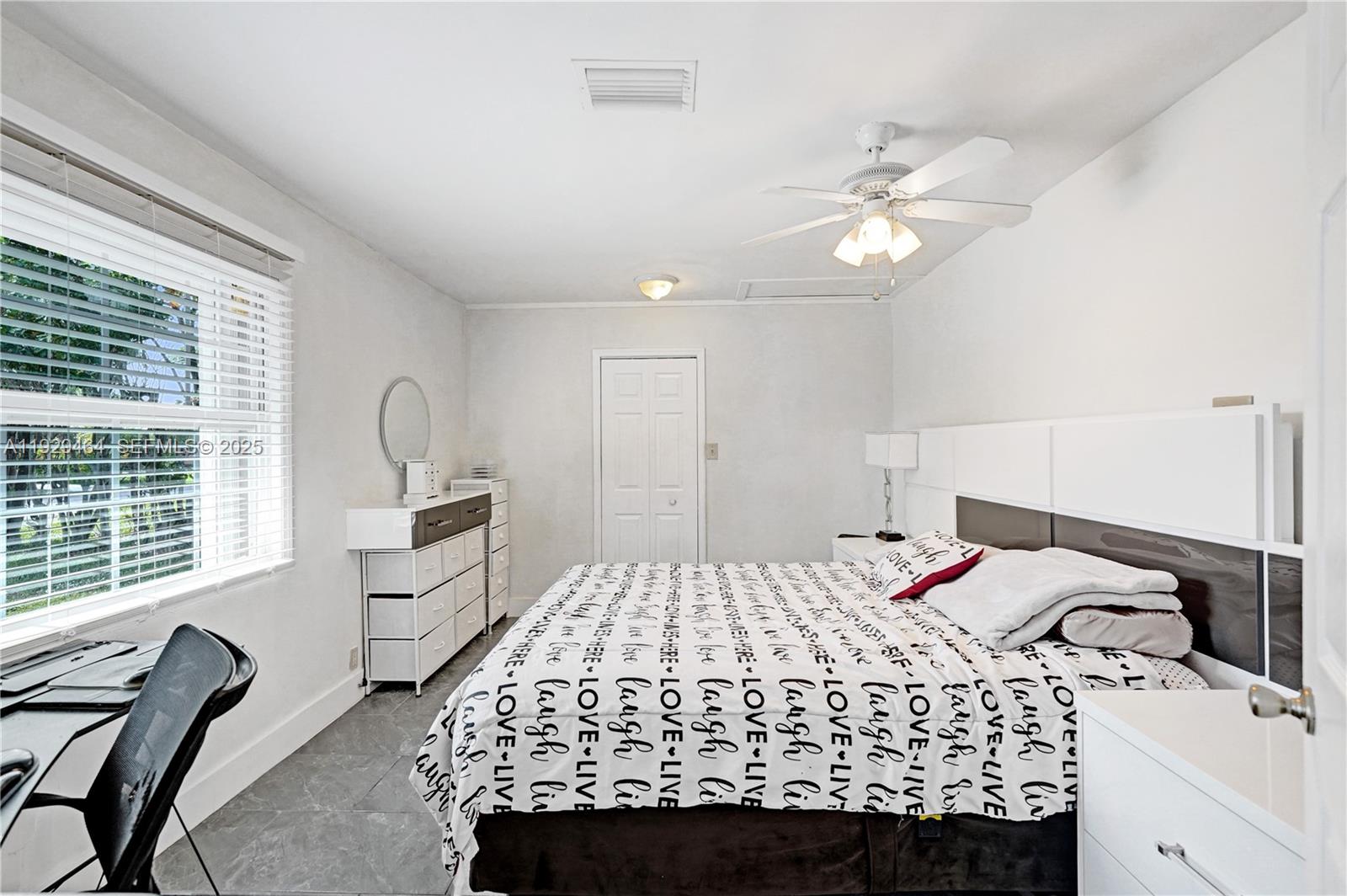 CRESTHAVEN NO 8 - Residential