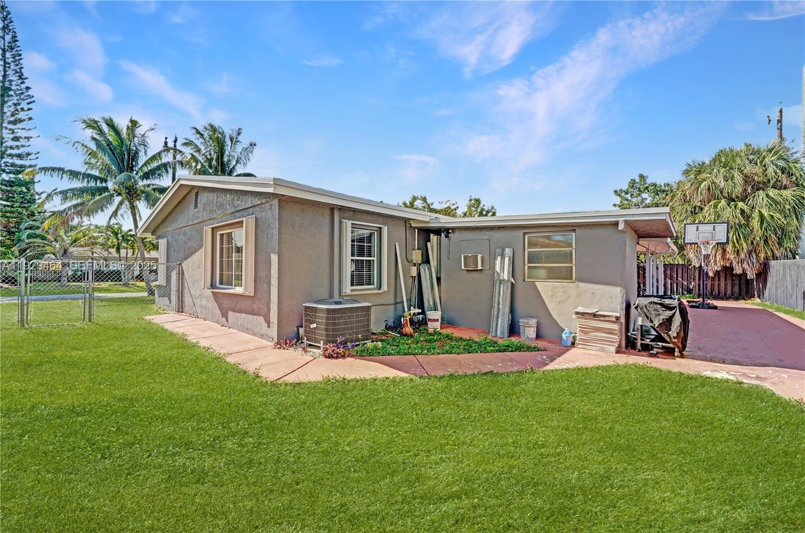 CRESTHAVEN NO 8 - Residential