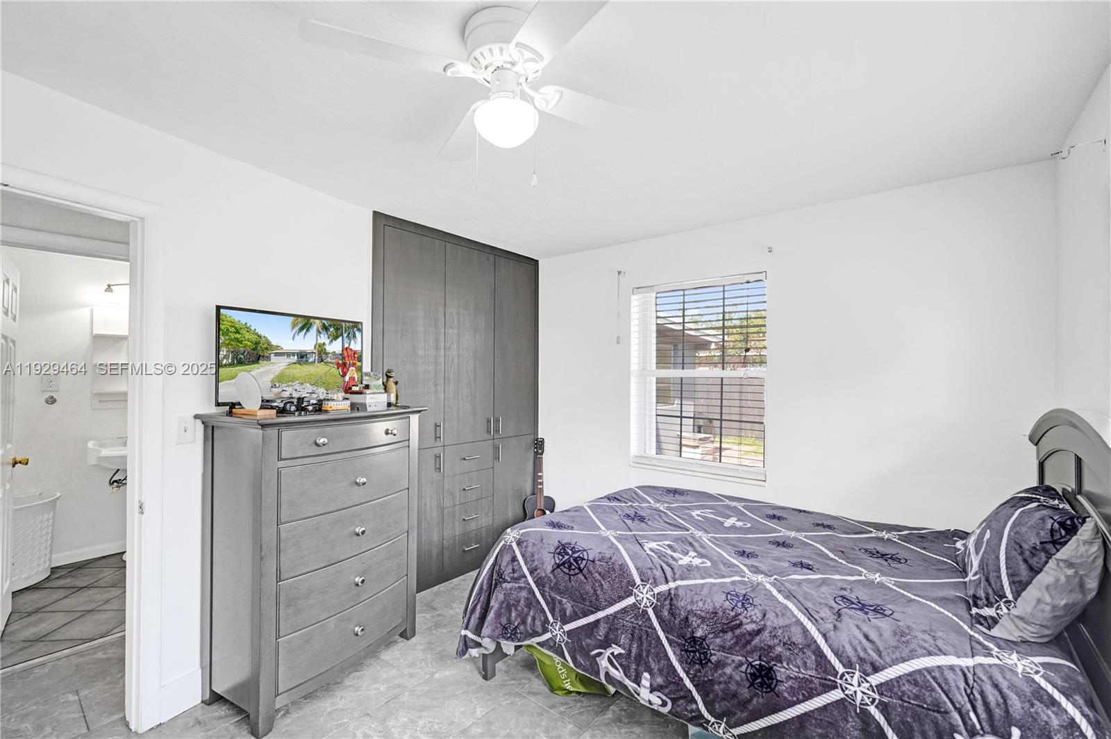 CRESTHAVEN NO 8 - Residential