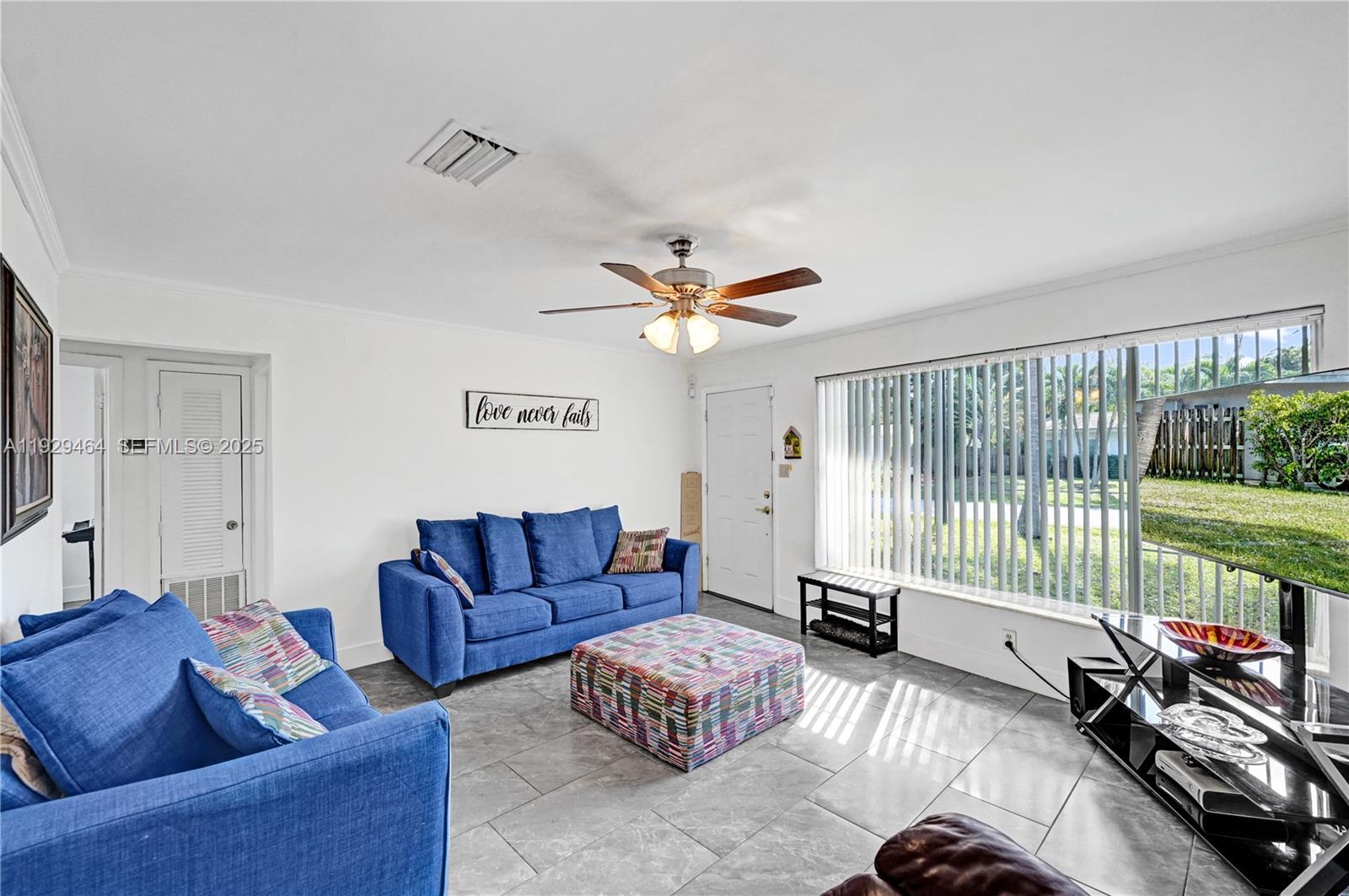 CRESTHAVEN NO 8 - Residential