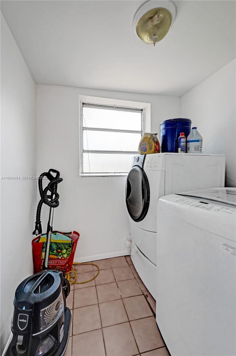 CRESTHAVEN NO 8 - Residential