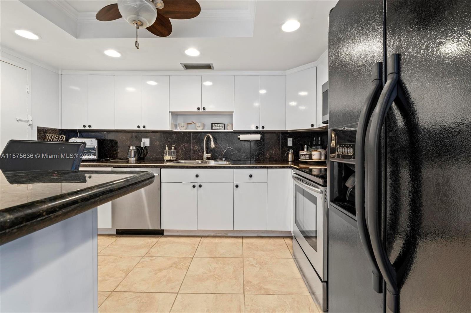 ALLINGTON TOWERS CONDO - Residential