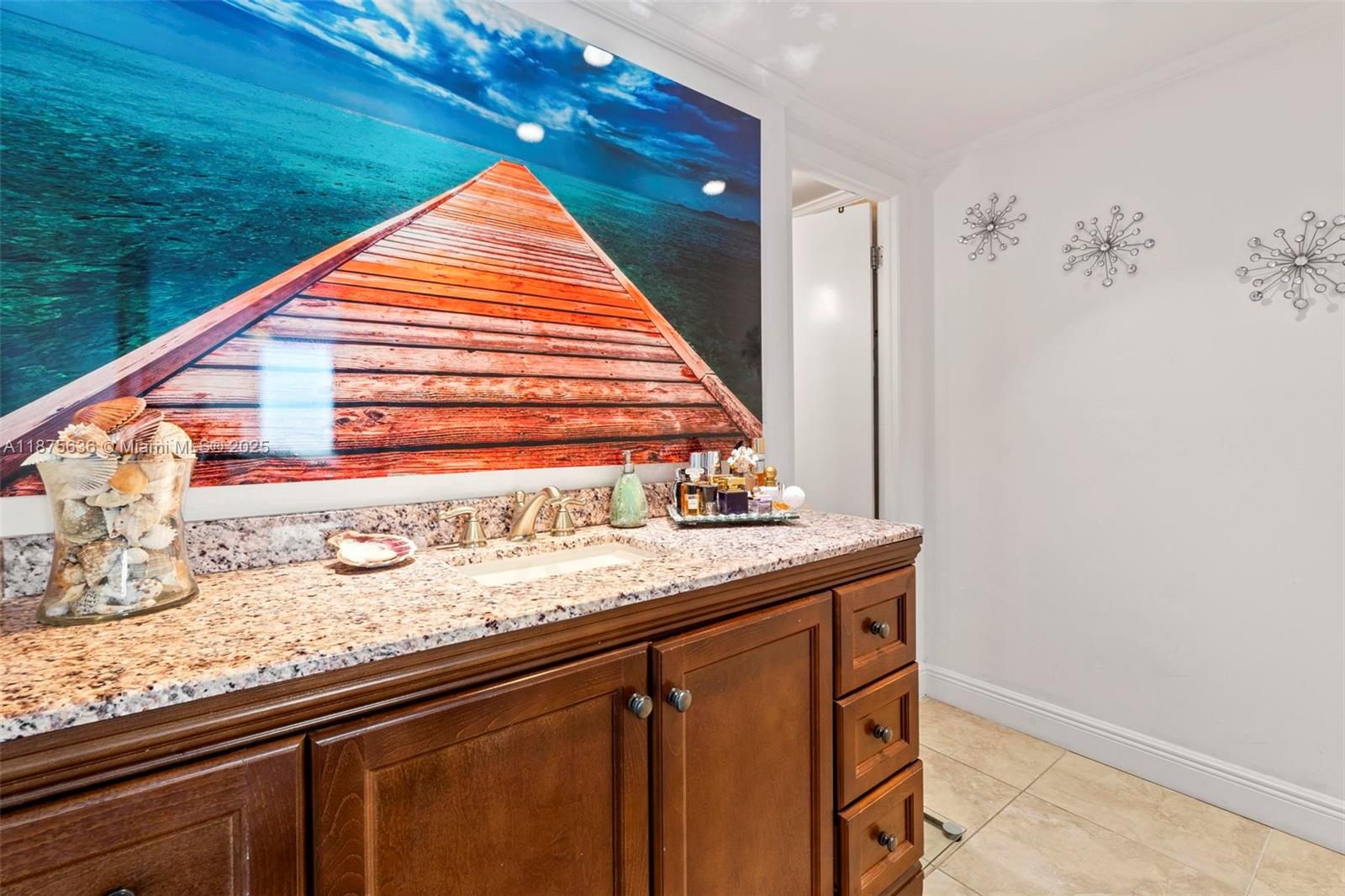 ALLINGTON TOWERS CONDO - Residential