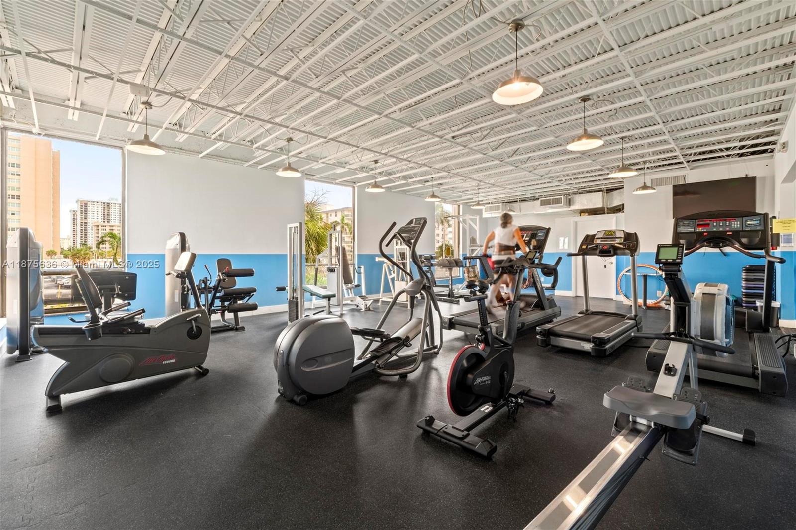 ALLINGTON TOWERS CONDO - Residential