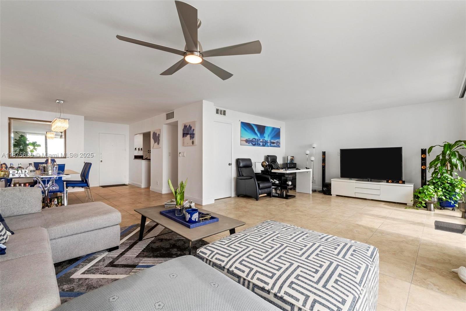 ALLINGTON TOWERS CONDO - Residential