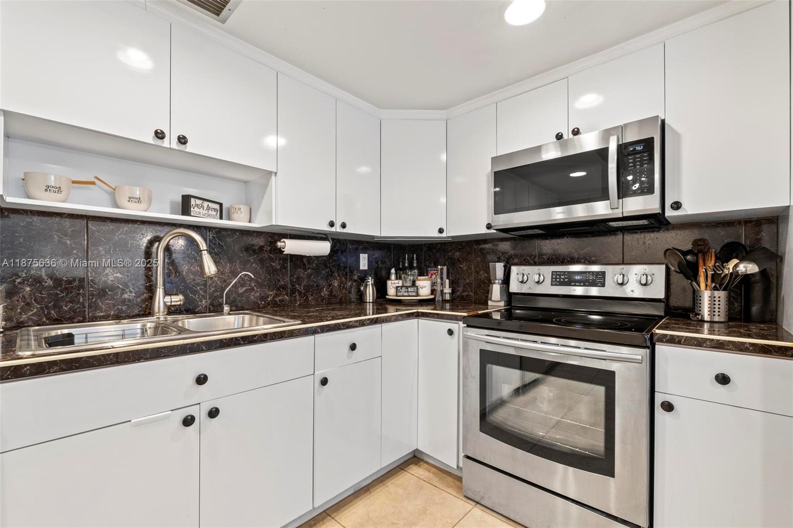 ALLINGTON TOWERS CONDO - Residential