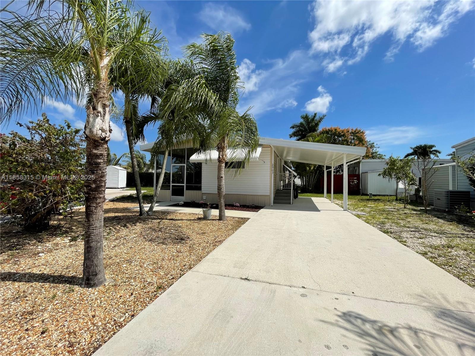 ALL AGES WELCOME! LOCATION LOCATION LOCATION! BEAUTIFULLY REMODELED HOME IN THE HEART OF HOLLYWOOD MINUTES FROM SHOPPING, ENTERTAINMENT, HIGHWAYS, AND MUCH MORE! THIS UNIT FEATURES A BRIGHT AND OPEN LAYOUT, NEWER APPLIANCES, UPGRADED KITCHEN, UPGRADED BATHROOMS, FRESH PAINT AND WALLS, OVER $20K PUT INTO THIS PROPERTY! OVERSIZED LOT FOR THE COMFORT OF YOU AND YOUR FAMILY! WASHER AND DRYER IN THE UNIT! RAVENWOOD ESTATES OFFERS ENDLESS AMENITIES AND ACTIVITIES FOR ITS RESIDENTS WHICH INCLUDE COMMUNITY POOL, RELAXING PRIVATE BEACH, SHUFFLEBOARD, RESTAURANTS, HAIR SALON, SPA, MANAGEMENT ON SITE, EXTRA LAUNDRY FACILITIES IF NEEDED BY THE TENANT! MOVE IN READY! APPLY TODAY!