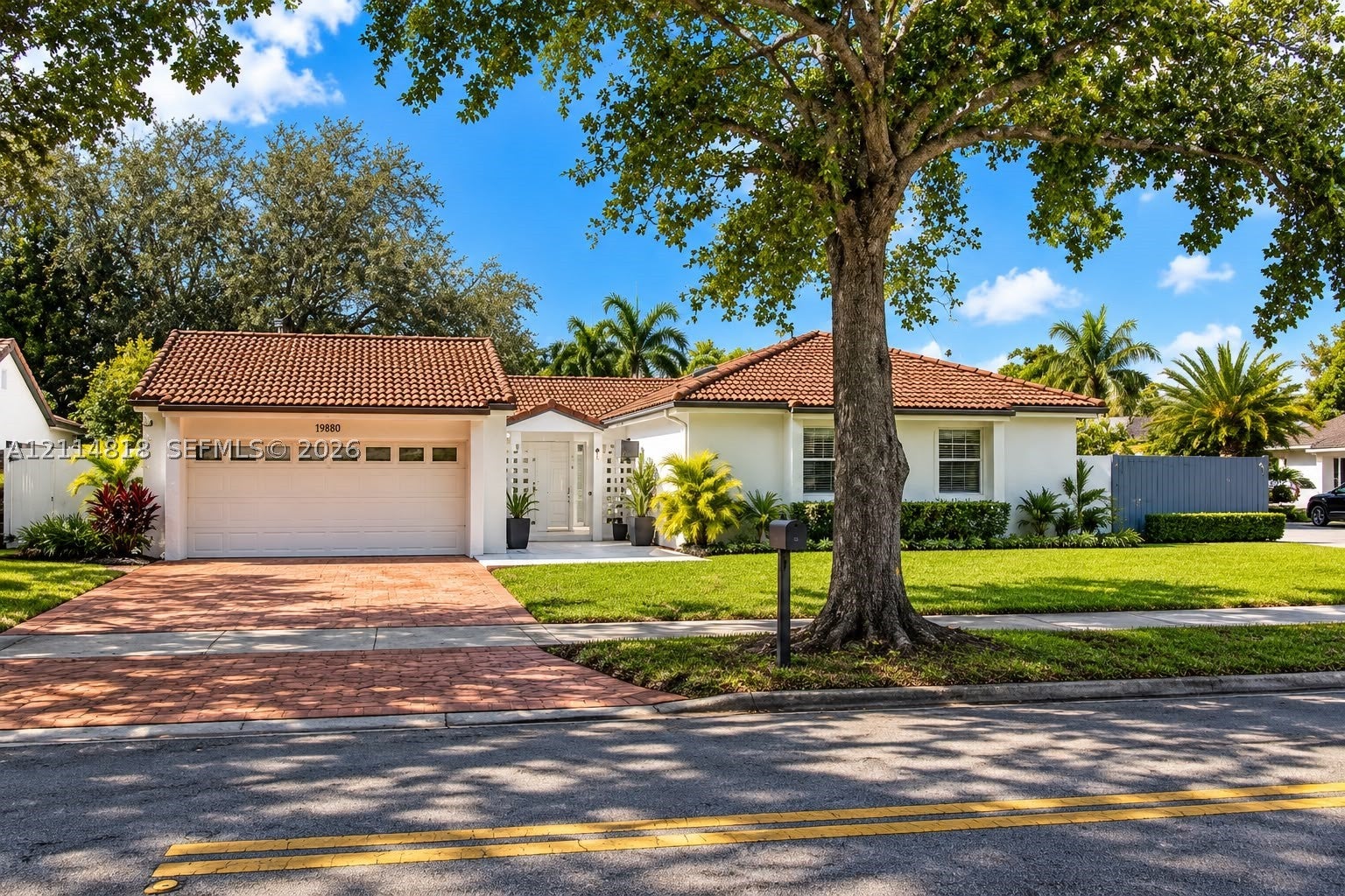 19880 NW 64th Ct Rd, Hialeah FL 33015