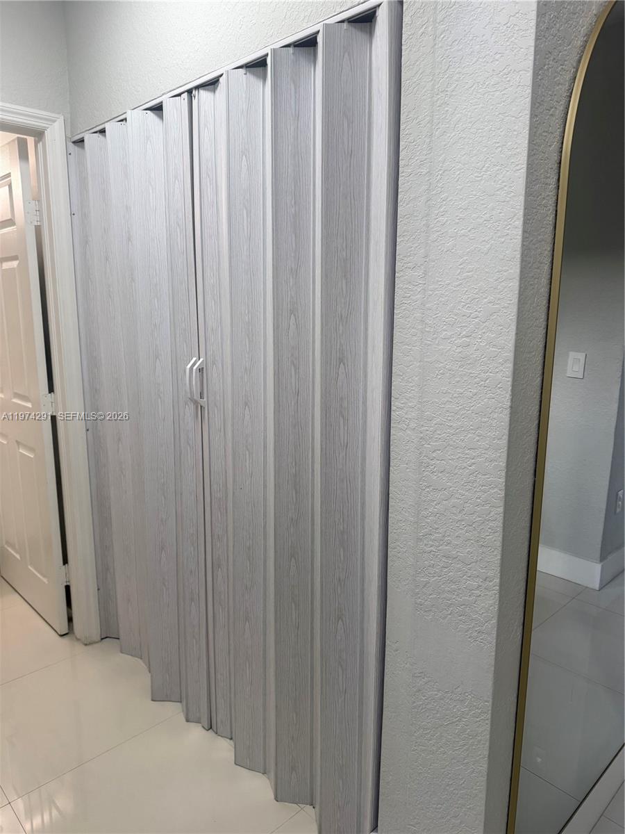 FLORIDIAN ISLES - Residential