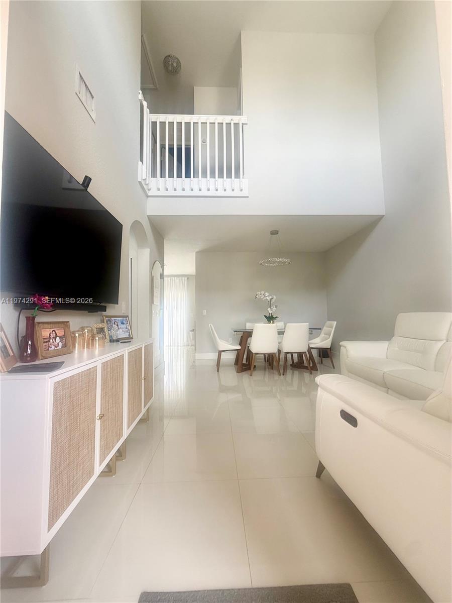 FLORIDIAN ISLES - Residential