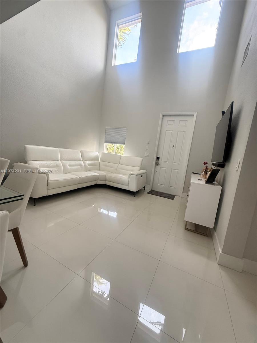 FLORIDIAN ISLES - Residential