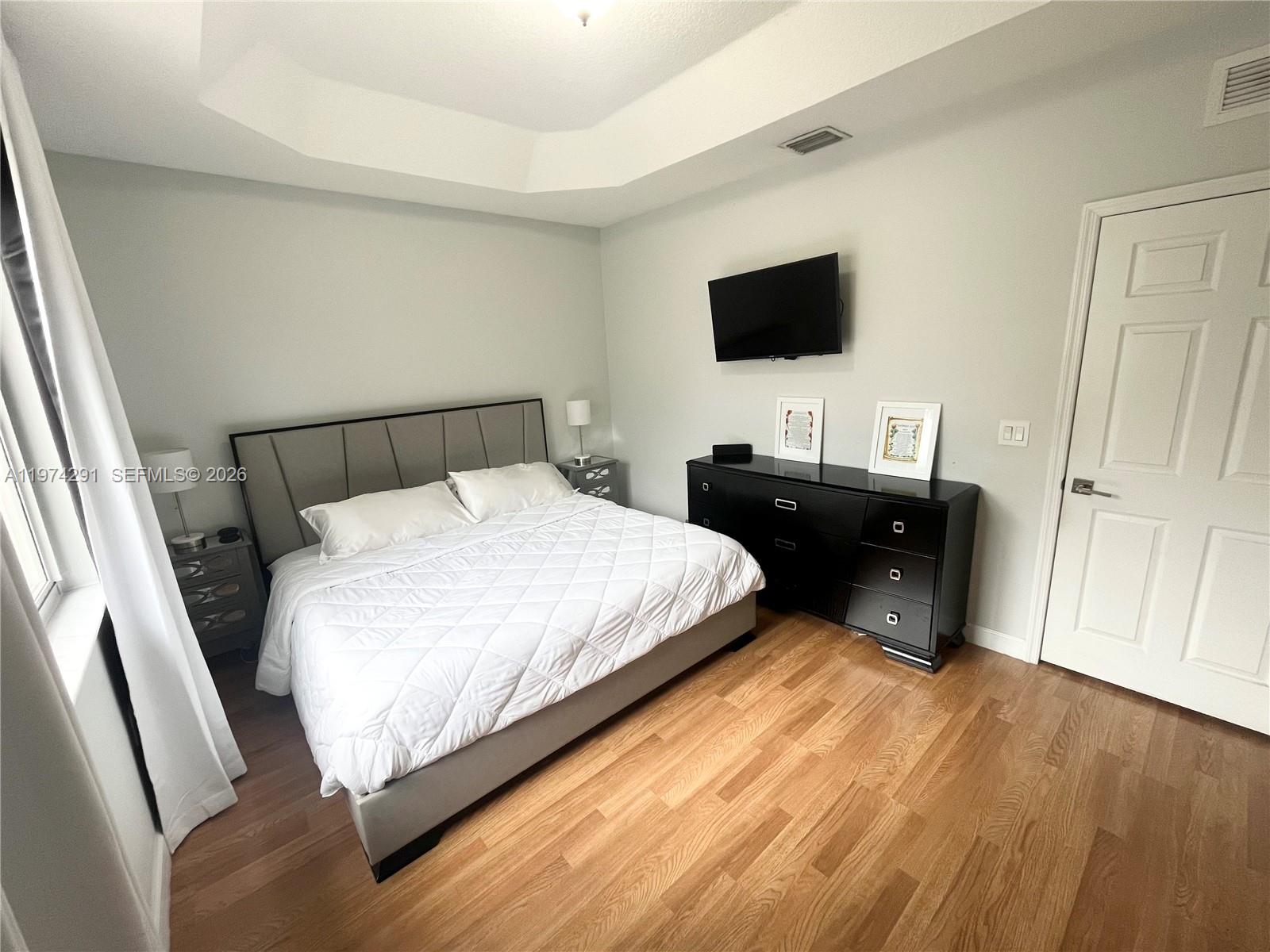 FLORIDIAN ISLES - Residential