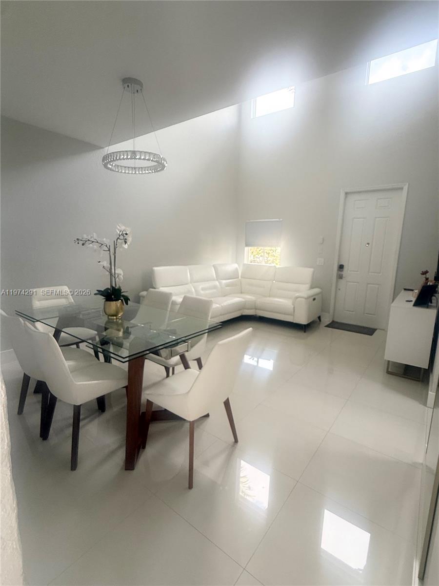 FLORIDIAN ISLES - Residential