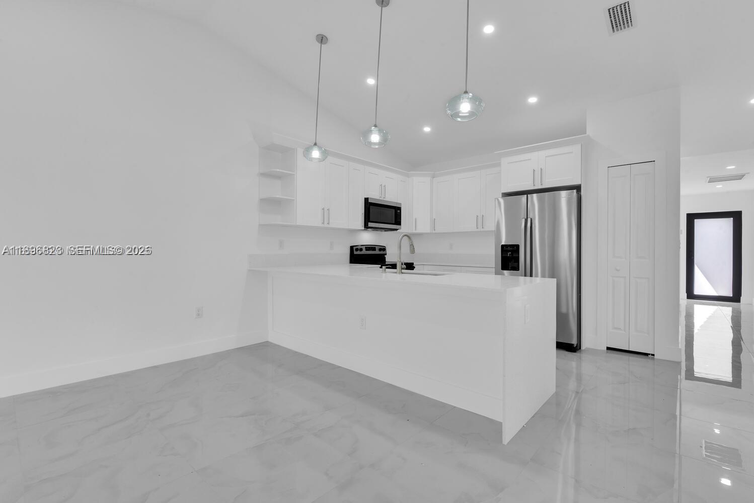 LEHIGH ESTATES - Residential Income