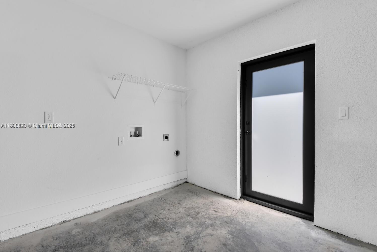 LEHIGH ESTATES - Residential Income