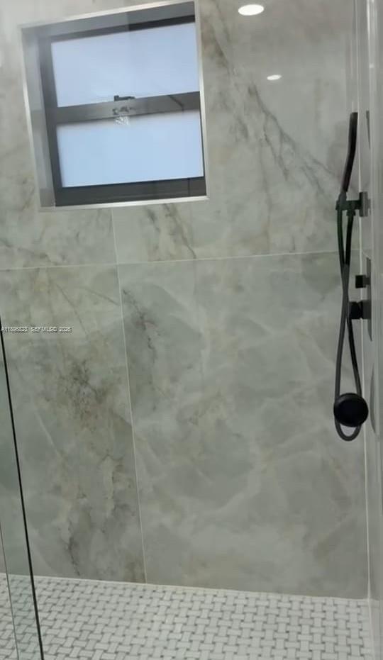 LEHIGH ESTATES - Residential Income