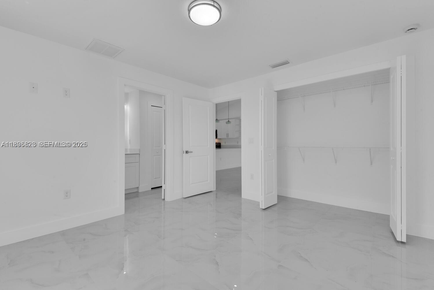 LEHIGH ESTATES - Residential Income