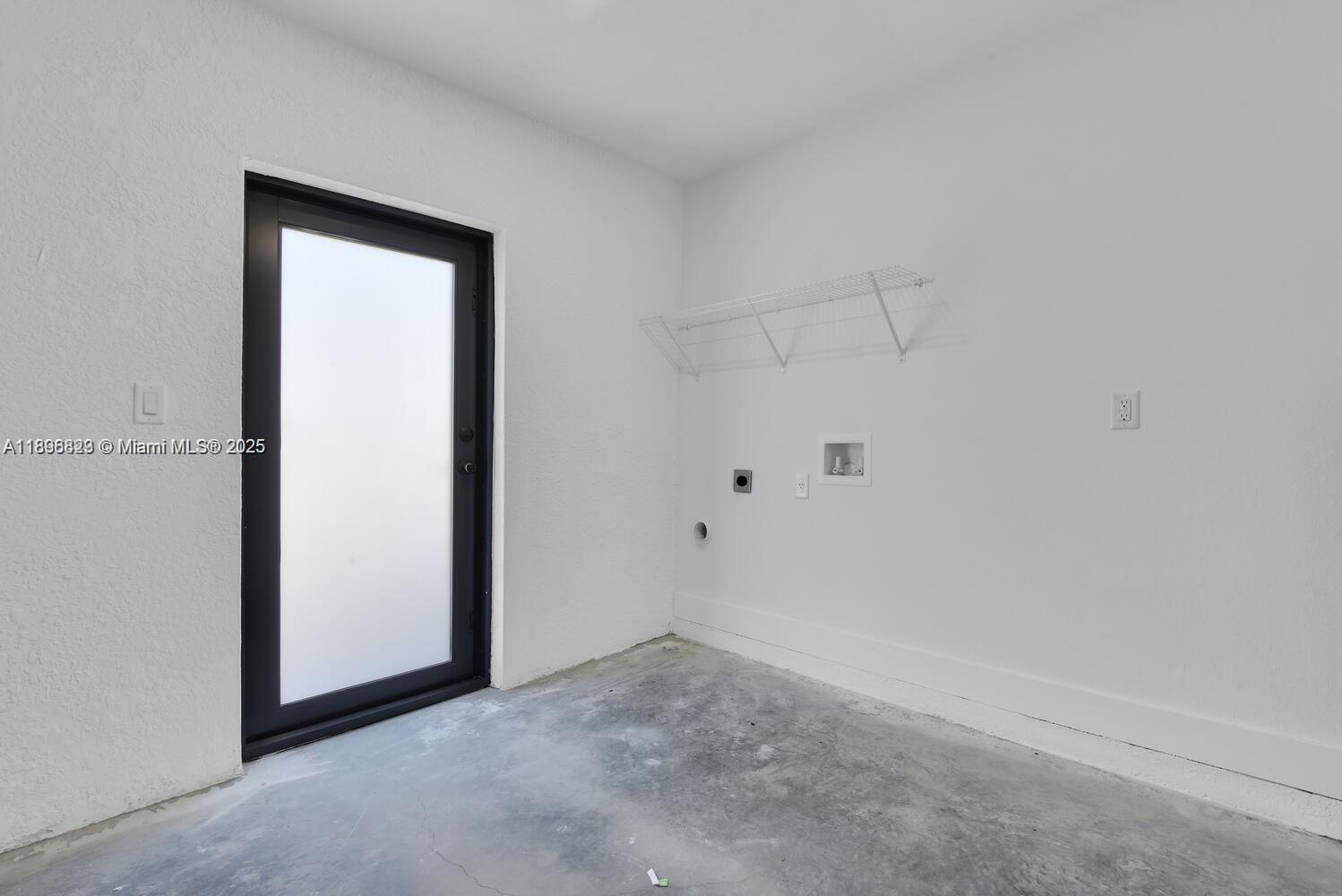 LEHIGH ESTATES - Residential Income