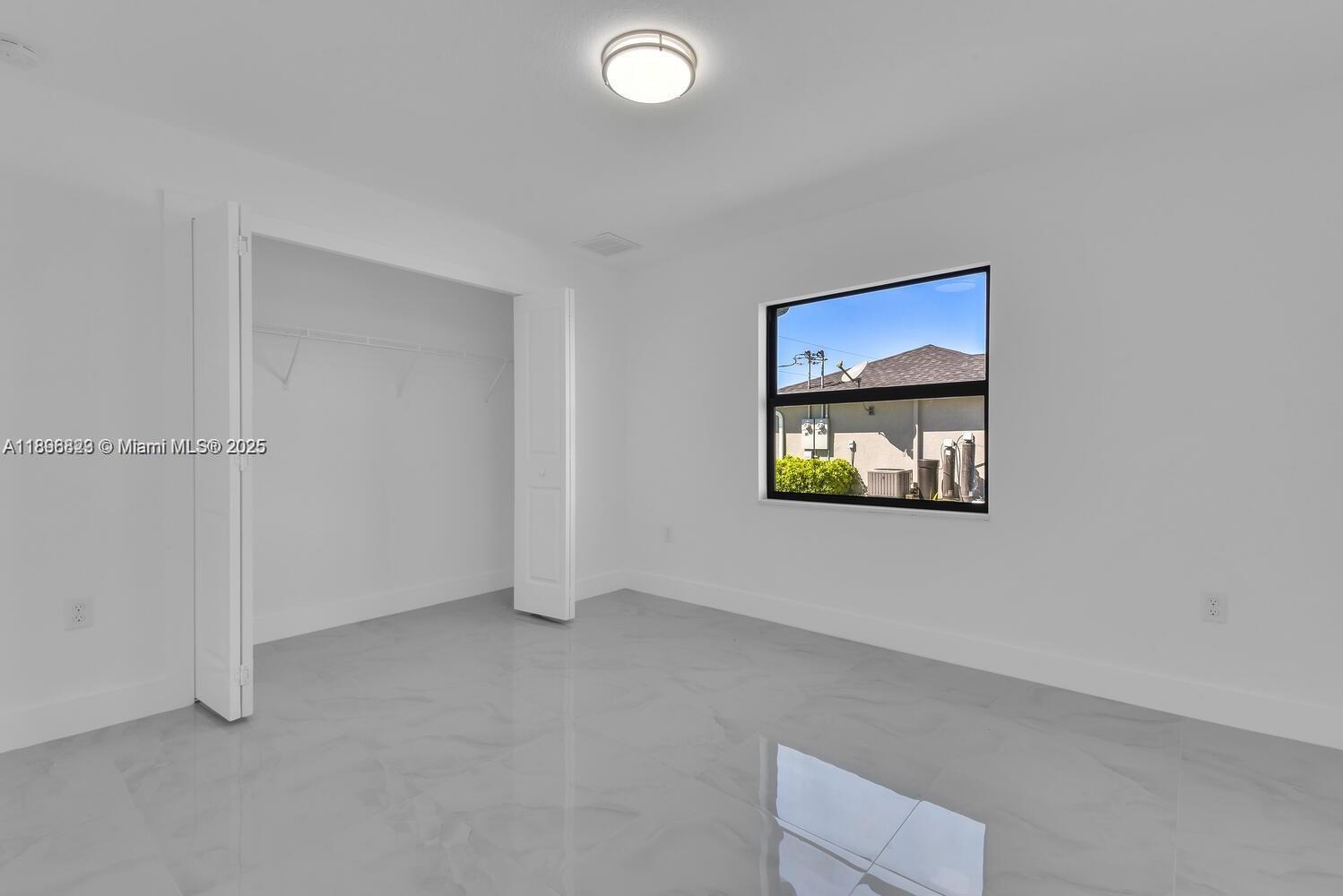 LEHIGH ESTATES - Residential Income