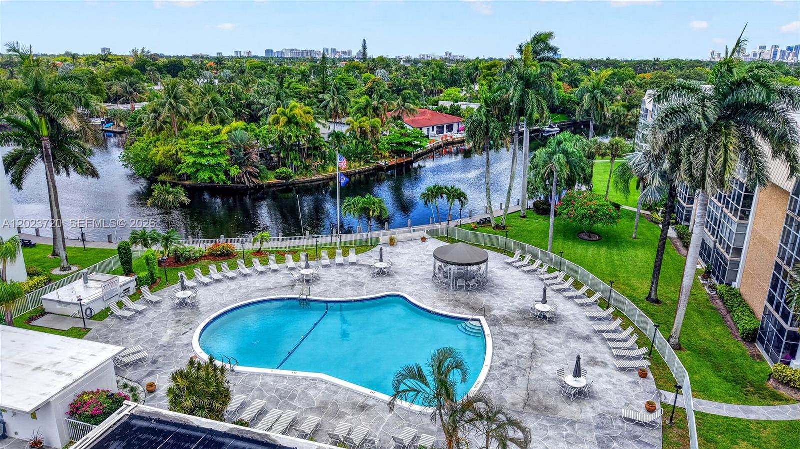 RIVER SHORES CONDO - Residential