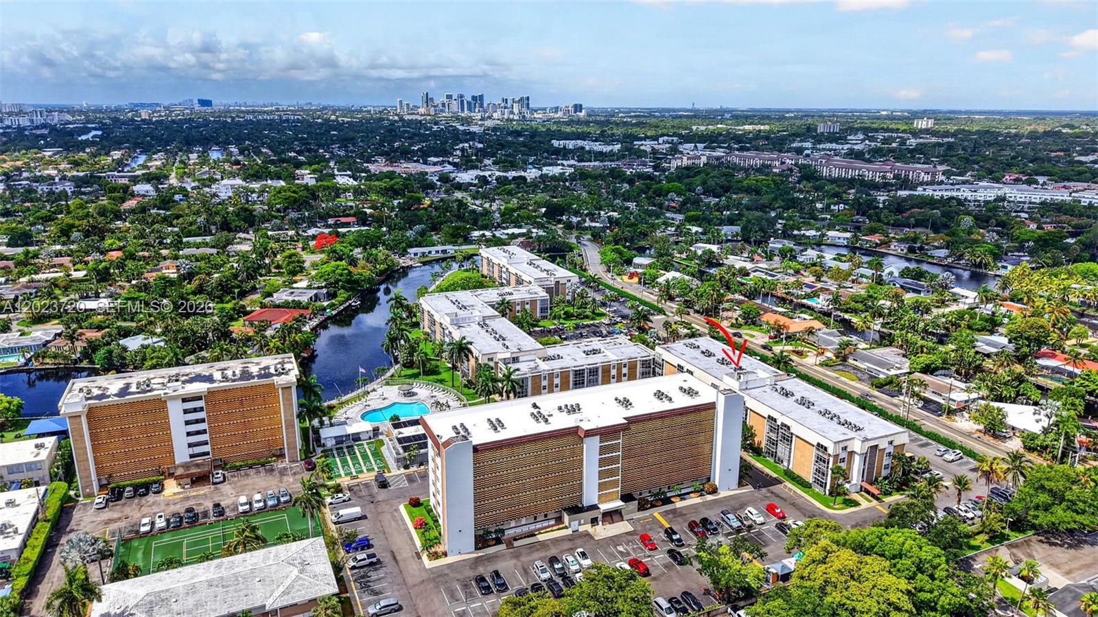 RIVER SHORES CONDO - Residential