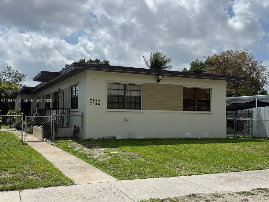 Well-maintained duplex featuring a brand-new roof, ideally located in the heart of Miami. This income-producing property offers two separate units with concrete block construction and functional layouts. Each unit has its own private entrance, providing flexibility for investors or owner-occupants.

The property sits on a fenced lot with on-site parking and a low-maintenance exterior. Centrally located near major malls, business districts, restaurants, Miami International Airport, and with quick access to key expressways—an ideal location for tenants and commuters.
Excellent opportunity for investors seeking a centrally located multi-family property in Miami.