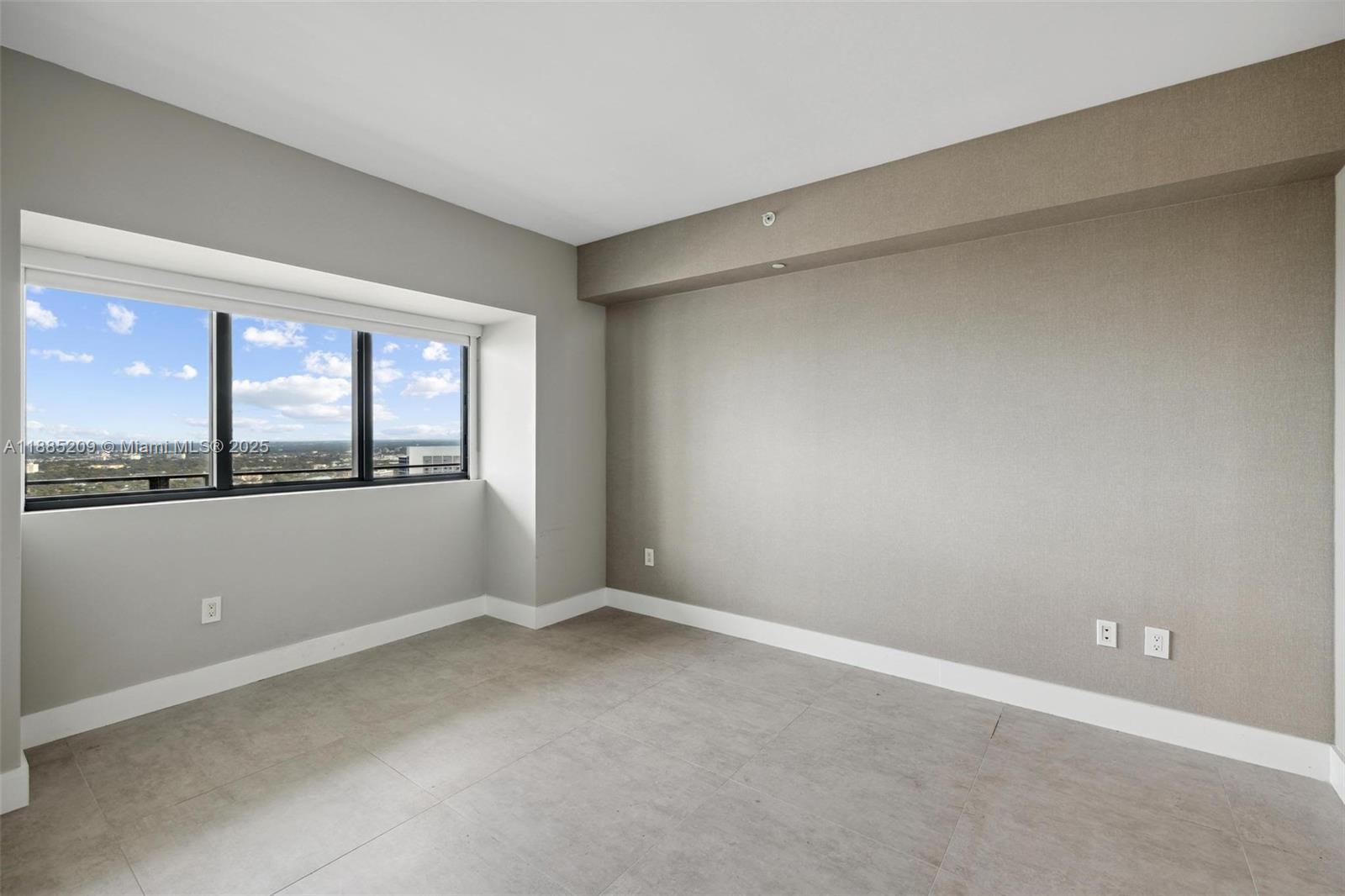 PARAISO BAY CONDO - Residential