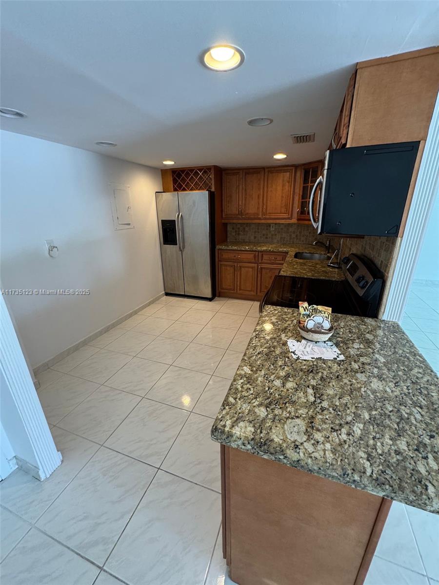 1420 Brickell Bay Dr 306D