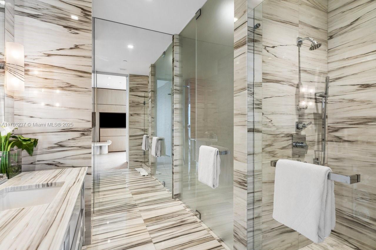 2201 COLLINS AVE CONDO - Residential