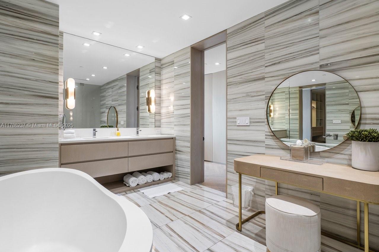 2201 COLLINS AVE CONDO - Residential