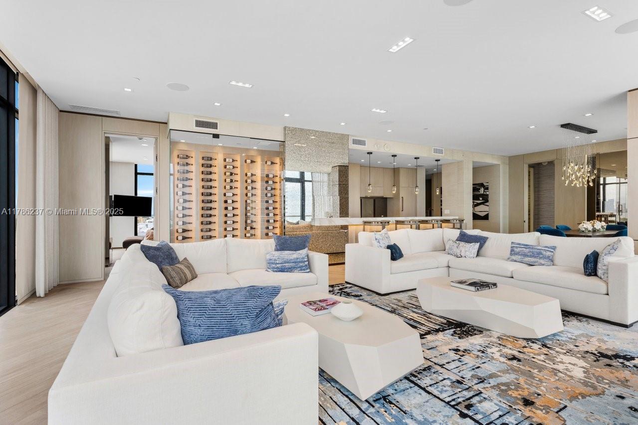 2201 COLLINS AVE CONDO - Residential