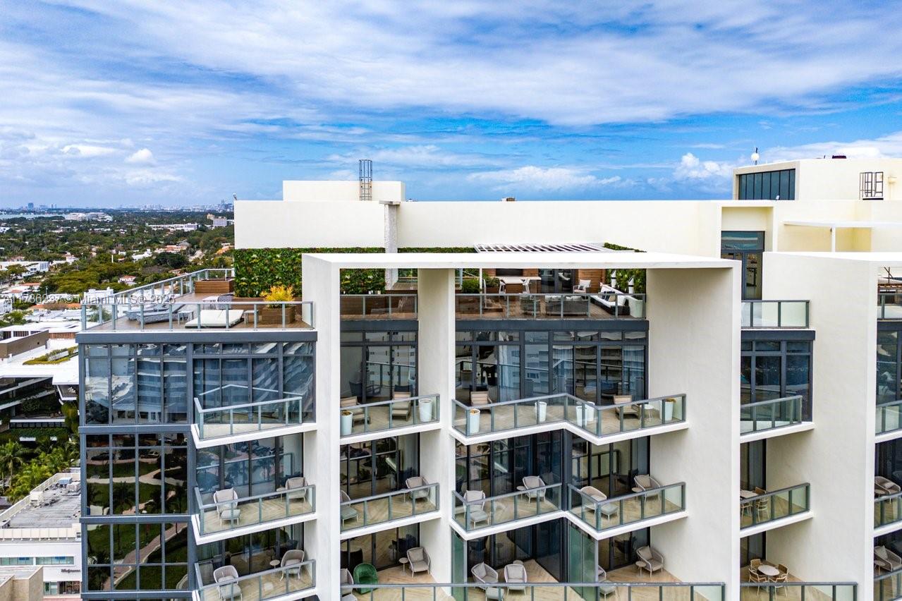 2201 COLLINS AVE CONDO - Residential