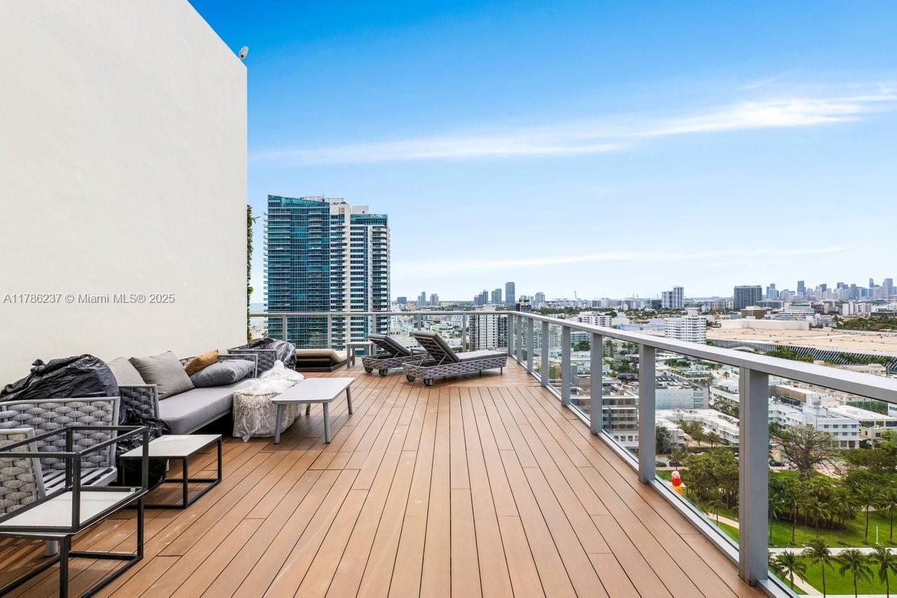 2201 COLLINS AVE CONDO - Residential