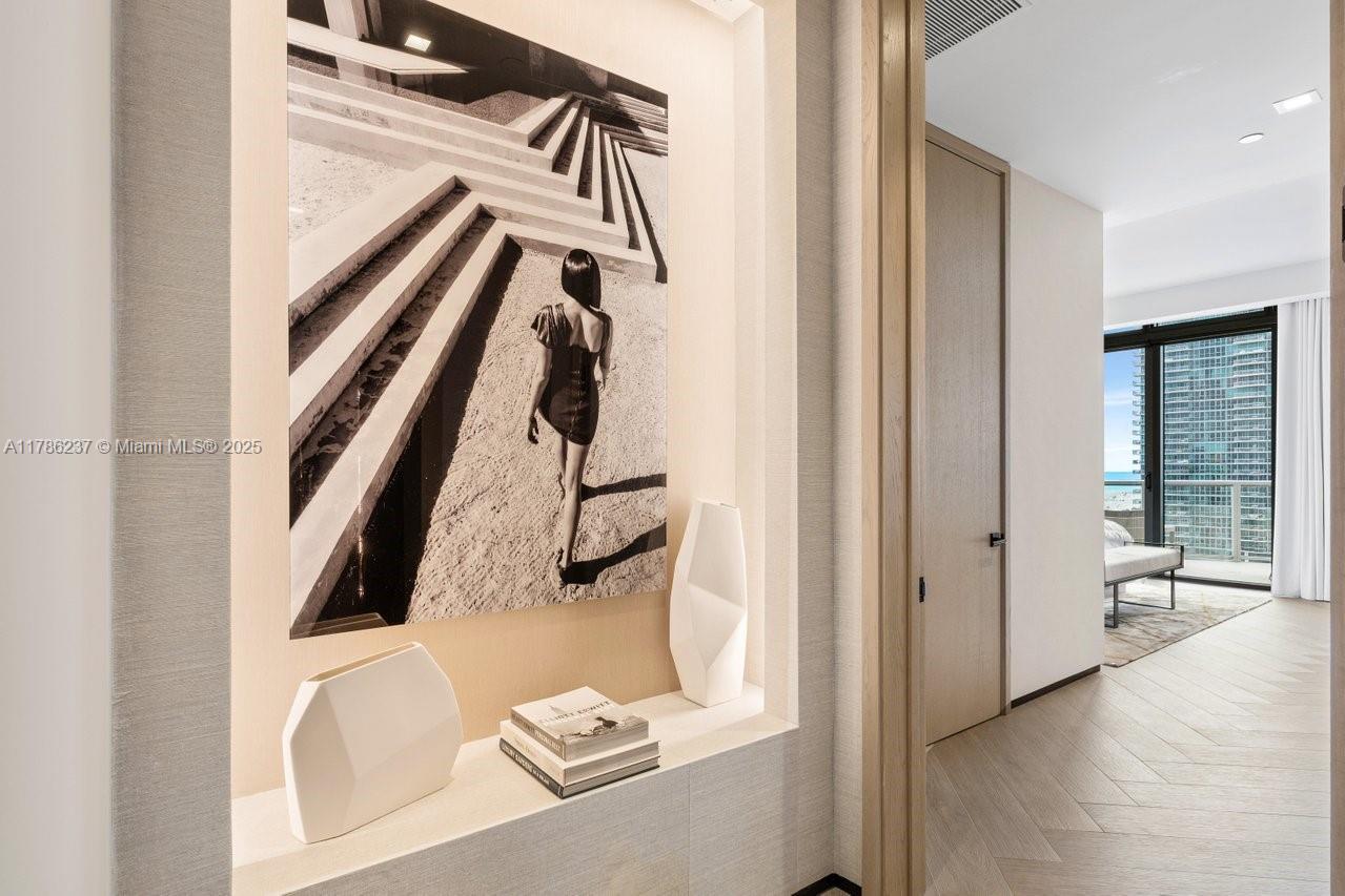 2201 COLLINS AVE CONDO - Residential