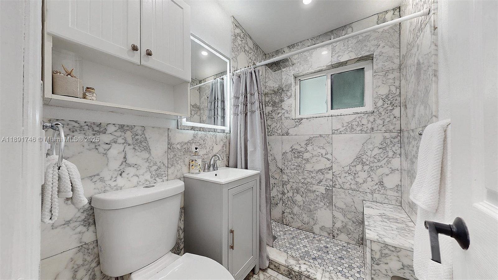 WESTWOOD LAKE 5TH ADDN - Residential