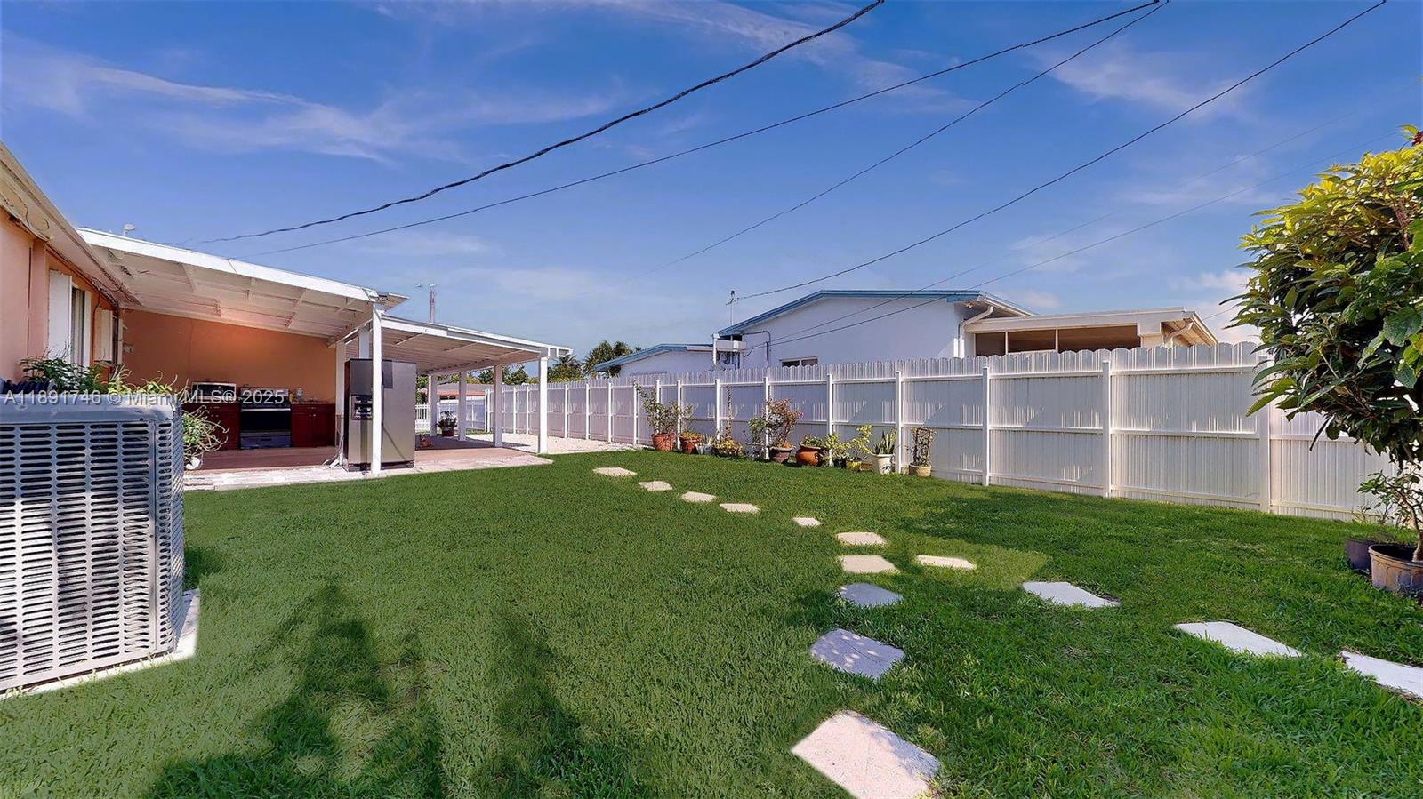 WESTWOOD LAKE 5TH ADDN - Residential