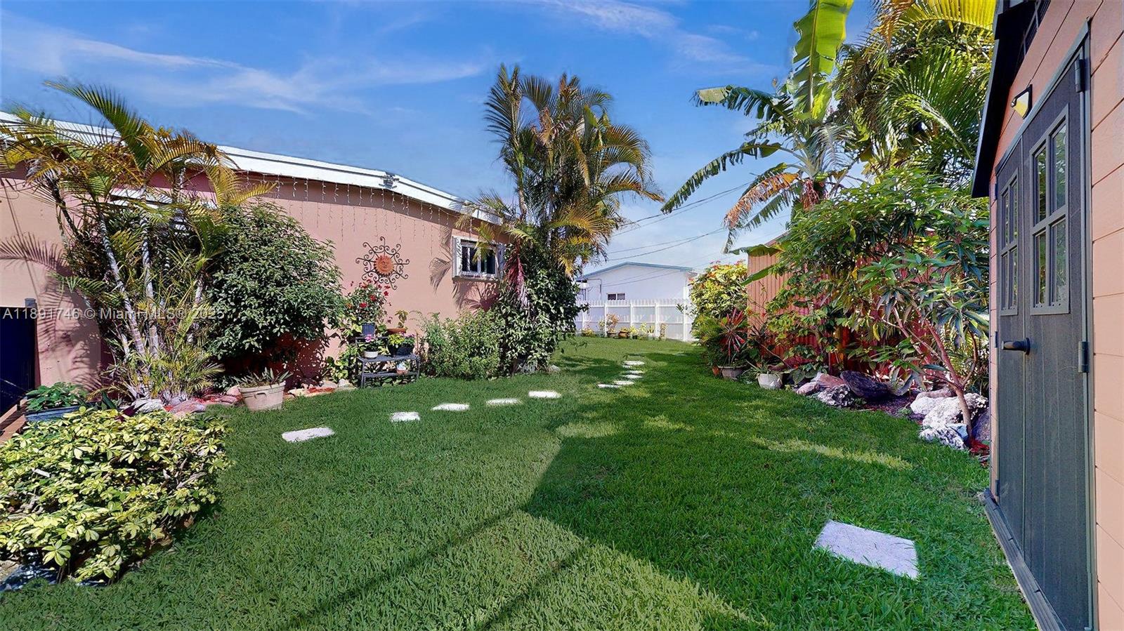 WESTWOOD LAKE 5TH ADDN - Residential