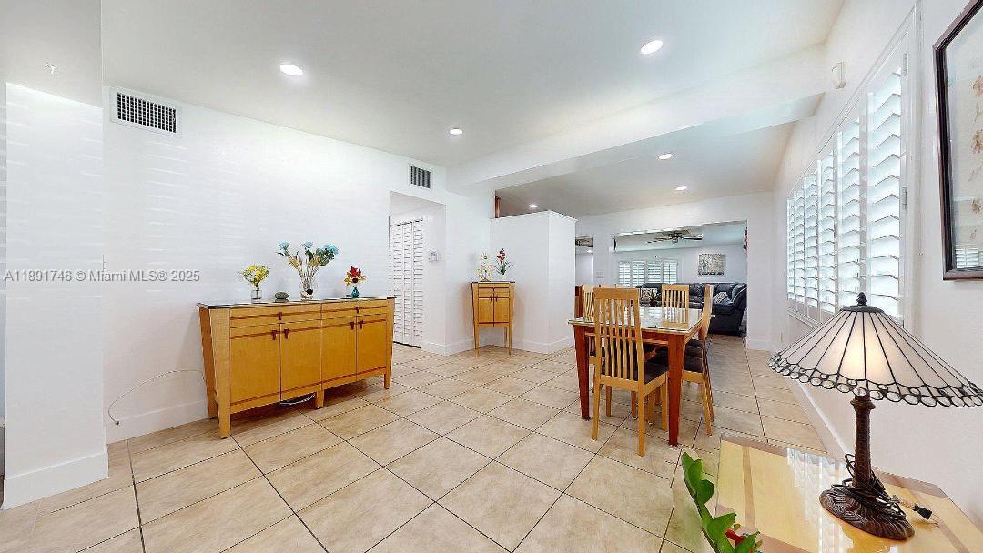 WESTWOOD LAKE 5TH ADDN - Residential