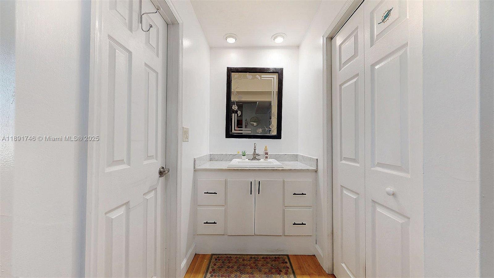 WESTWOOD LAKE 5TH ADDN - Residential