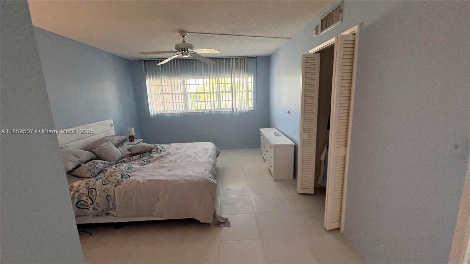 NO 20 PALM-AIRE COUNTRY C - Residential Lease