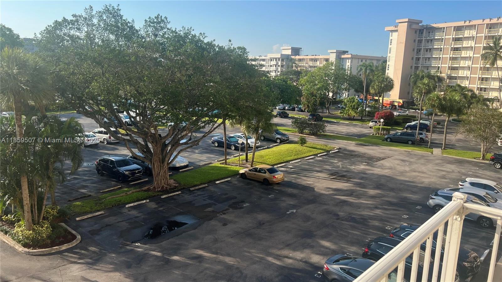 NO 20 PALM-AIRE COUNTRY C - Residential Lease