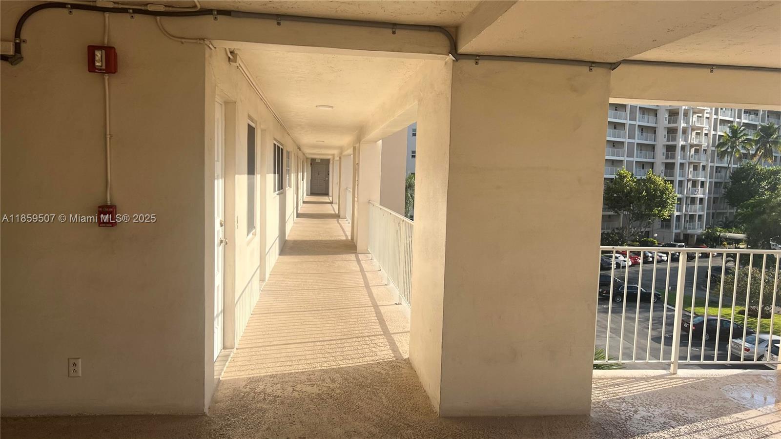 NO 20 PALM-AIRE COUNTRY C - Residential Lease