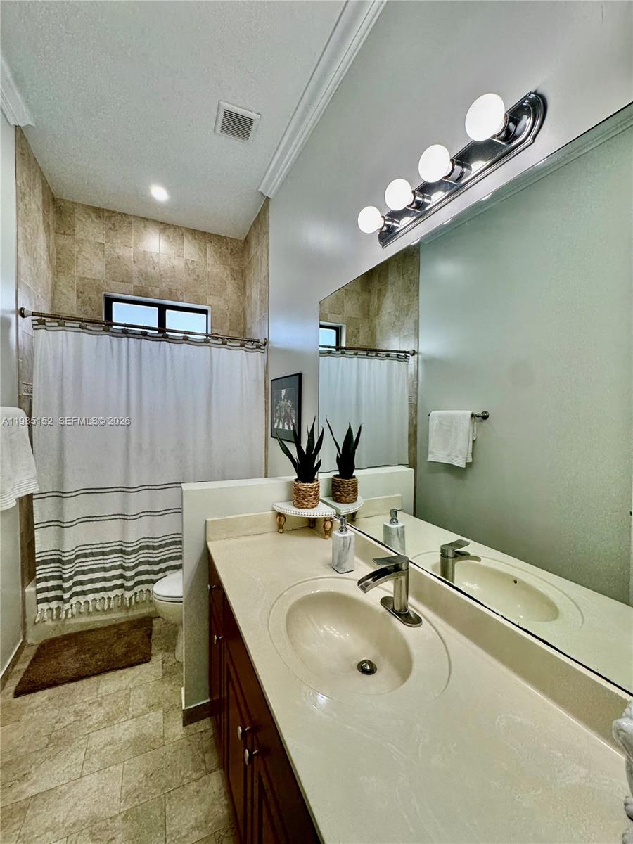 EMERALD GREENS SUB - Residential Lease