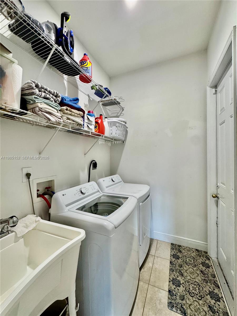 EMERALD GREENS SUB - Residential Lease